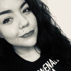 Meet your Posher, Melina